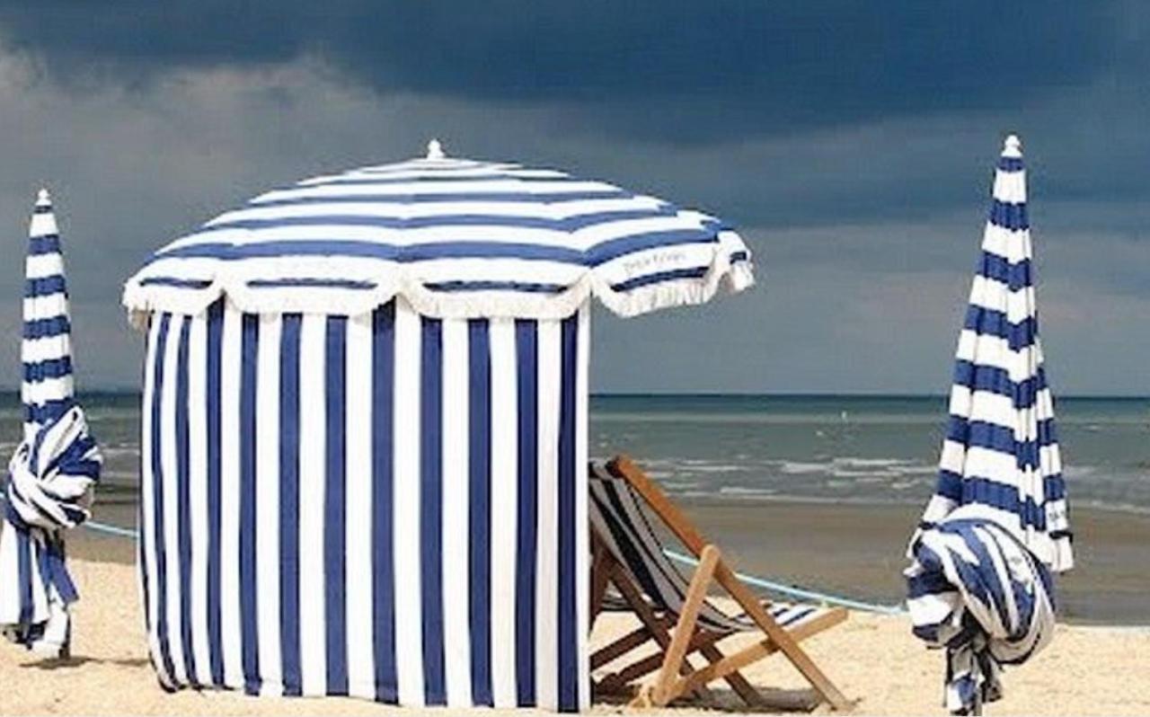 Cosy Appartement Dans Une Villa Avec Piscine, Proche Du Centre Et De La Mer Cabourg Bagian luar foto